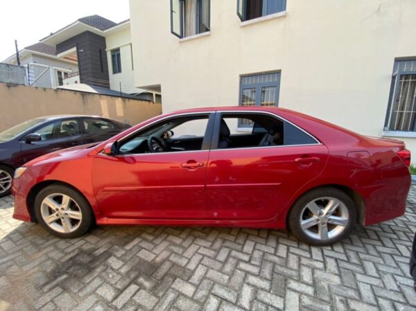 2014 Toyota Camry SE (Red) - Image 2