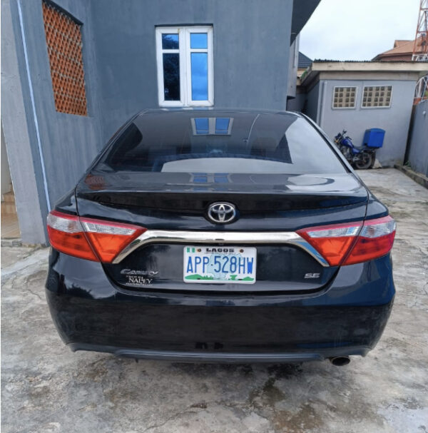 Toyota Camry 2016 - Image 2