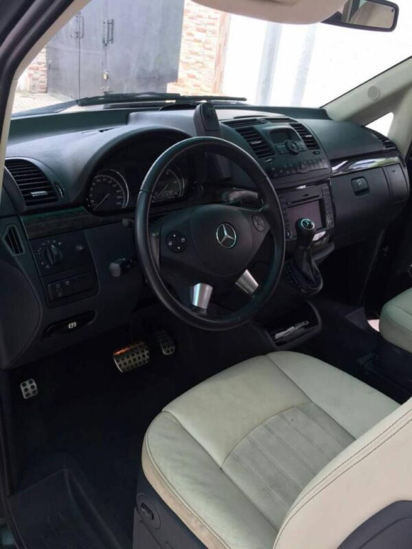 Mercedes Viano 2017 - Image 11