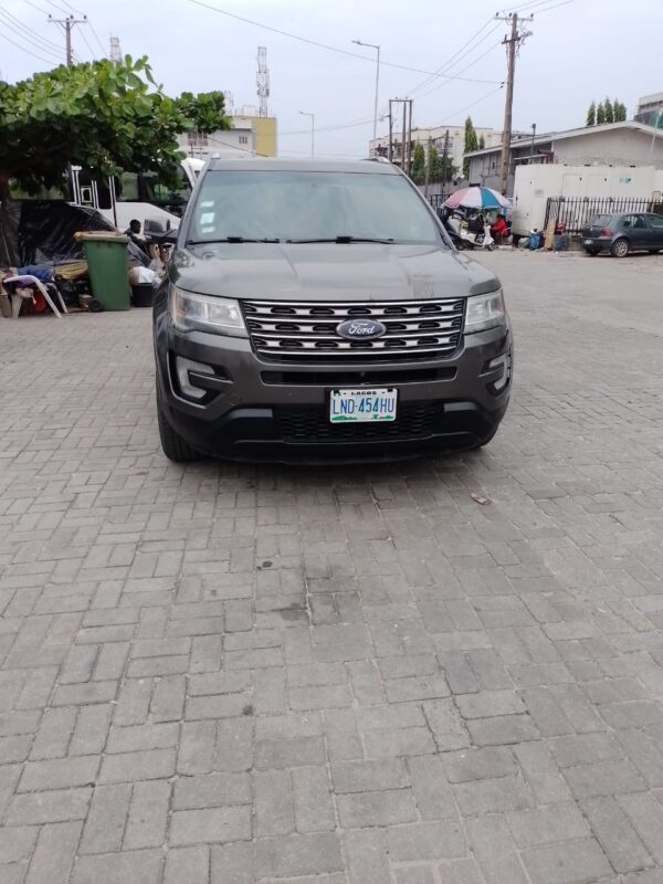 2018 Ford Explorer