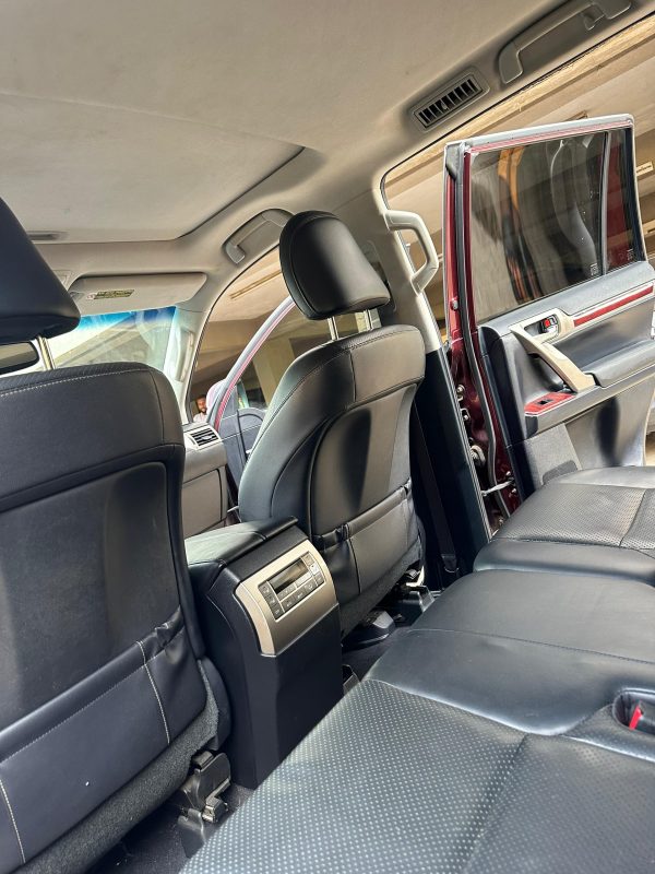 2020 Lexus Gx460 - Image 6