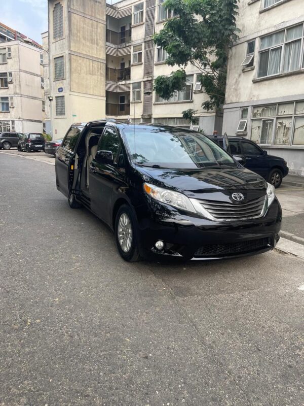 2013 Toyota Sienna