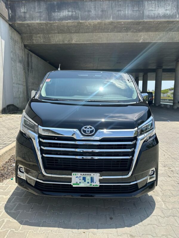2024 Grandvia Premium Bus (5-Seater)