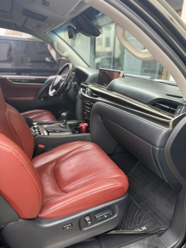 2018 Lexus LX570 - Image 5