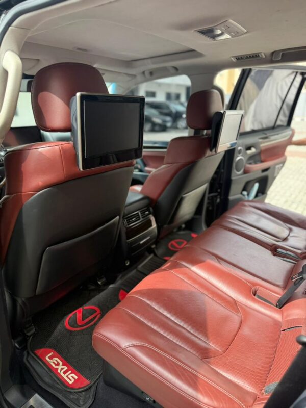 2019 Lexus LX570 - Image 2