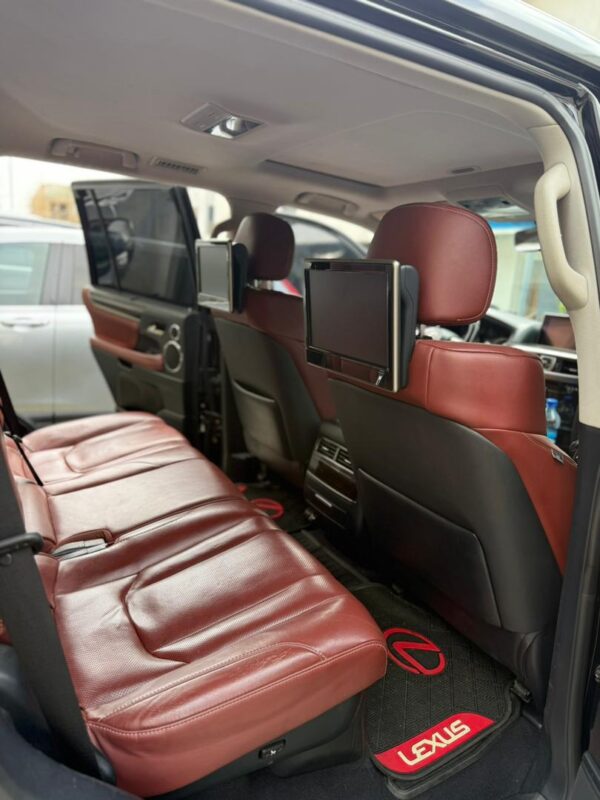 2019 Lexus LX570 - Image 5