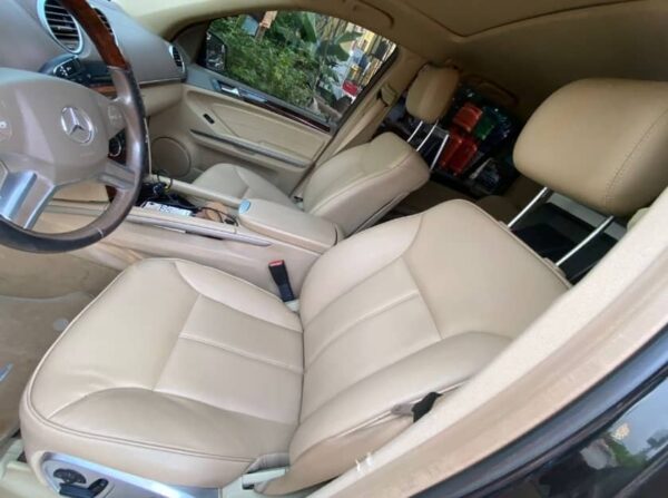 2011 Mercedes-Benz GL450 4MATIC - Image 5