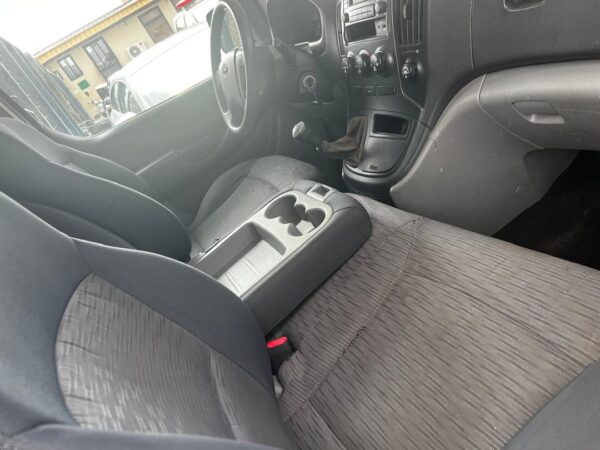 2015 Hyundai H1 Bus - Image 6