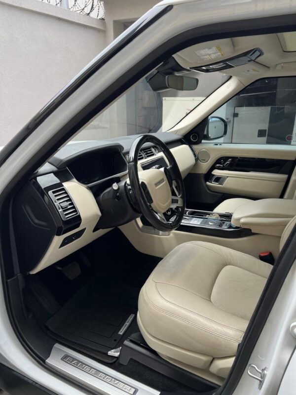 2021 Range Rover Vogue - Image 6