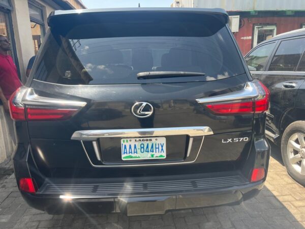 2021 Lexus LX570 - Image 3