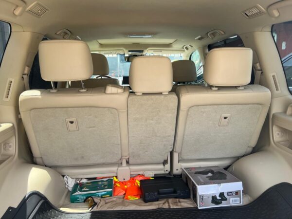 2021 Lexus LX570 - Image 4