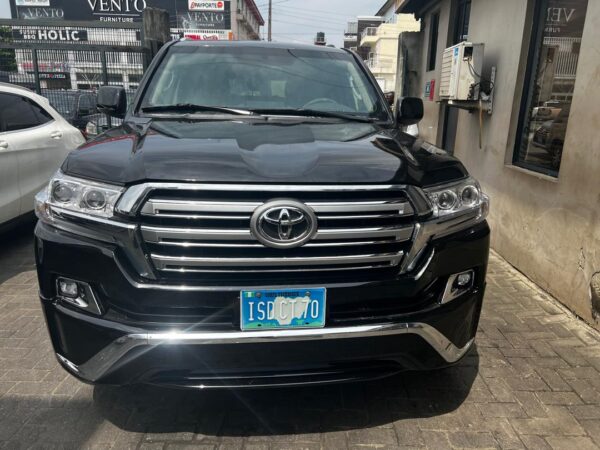 2020 Upgraded Toyota Landcruiser Bulletproof Model - Image 2