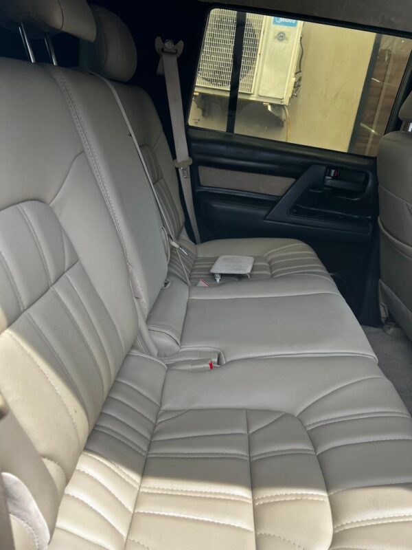 2020 Upgraded Toyota Landcruiser Bulletproof Model - Image 5