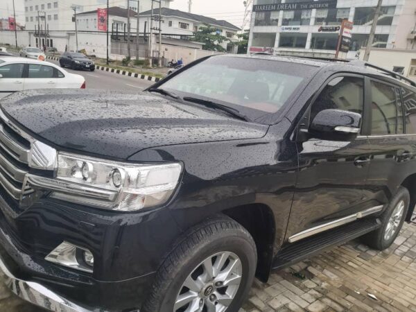 2020 Direct Toyota Land Cruiser Bulletproof Model - Image 6