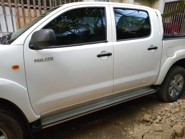 2015 Toyota Hilux (Port Harcourt) - Image 5