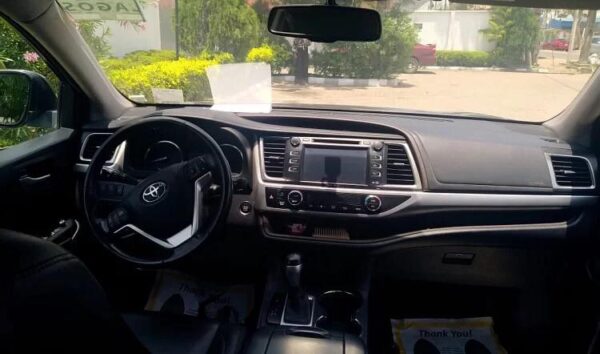 2015 Toyota Highlander - Image 5