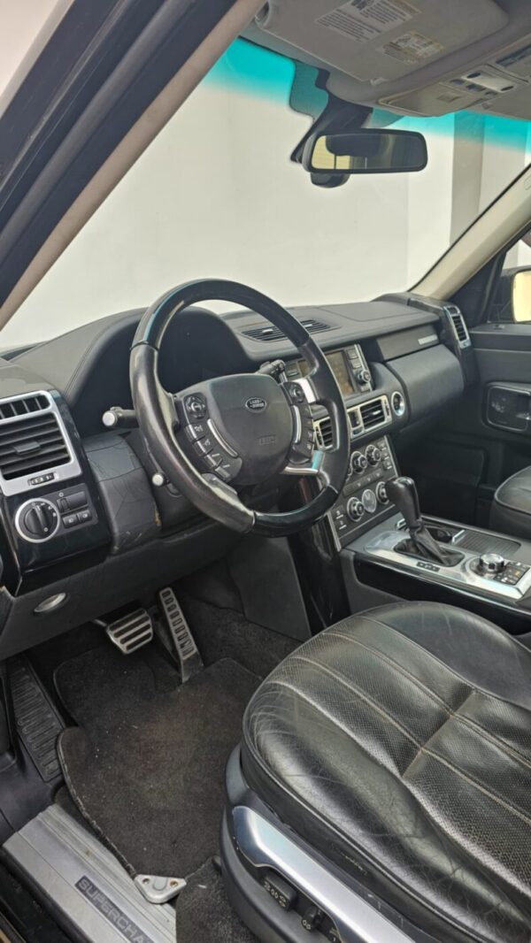 2011 Range Rover Vogue - Image 6