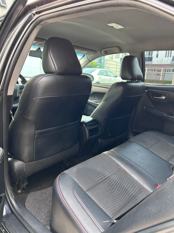 2016 Toyota Camry - Image 5