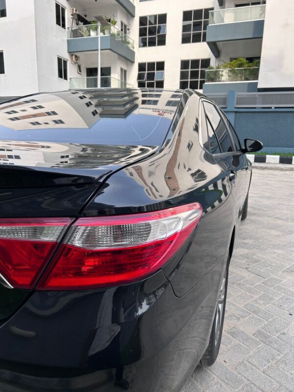 2016 Toyota Camry - Image 4
