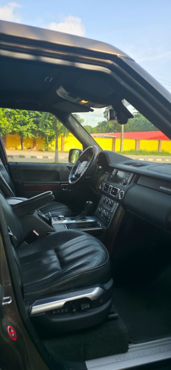 2011 Range Rover Vogue - Image 8