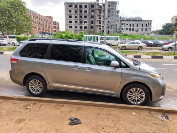 2011 Sienna (Abuja) - Image 2