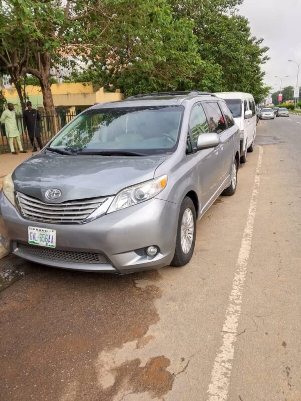 2011 Sienna (Abuja)