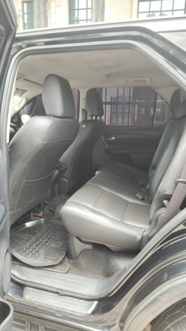 2017 Toyota Fortuner - Image 6