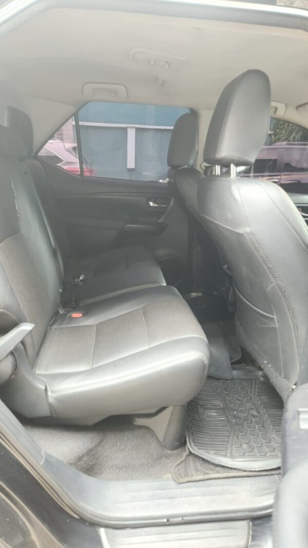 2017 Toyota Fortuner - Image 9