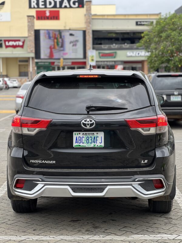 2016 Toyota Highlander - Image 3