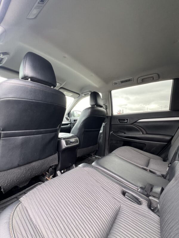 2016 Toyota Highlander - Image 4
