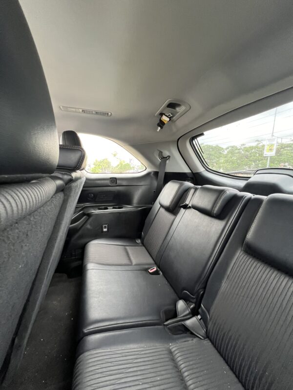 2016 Toyota Highlander - Image 5
