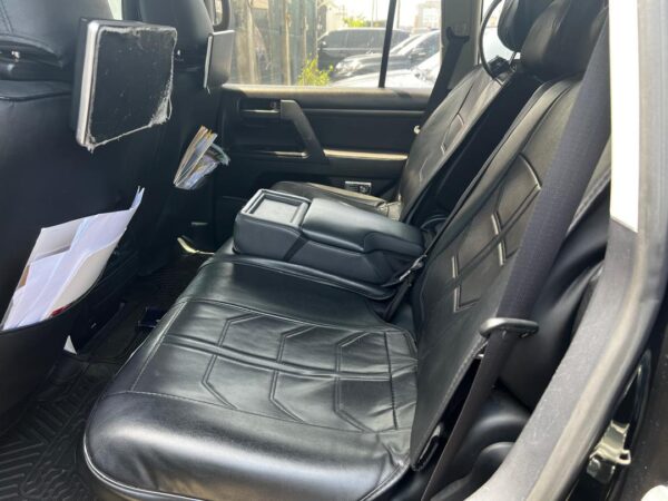 2017 Toyota Landcruiser Prado - Image 2