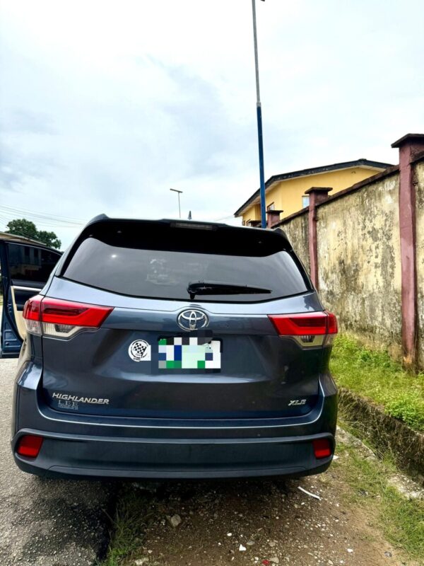2018 Toyota Highlander (Port Harcourt) - Image 4
