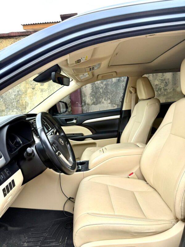 2018 Toyota Highlander (Port Harcourt) - Image 6