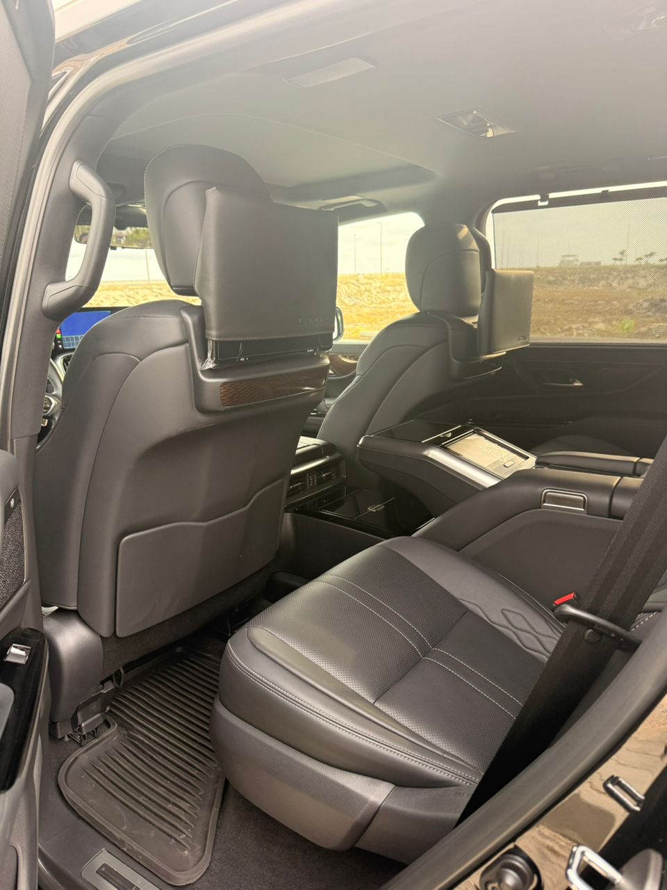 2024 VIP Lexus LX600 - Image 4