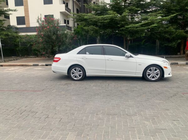 2010 Mercedes Benz E350 - Image 5