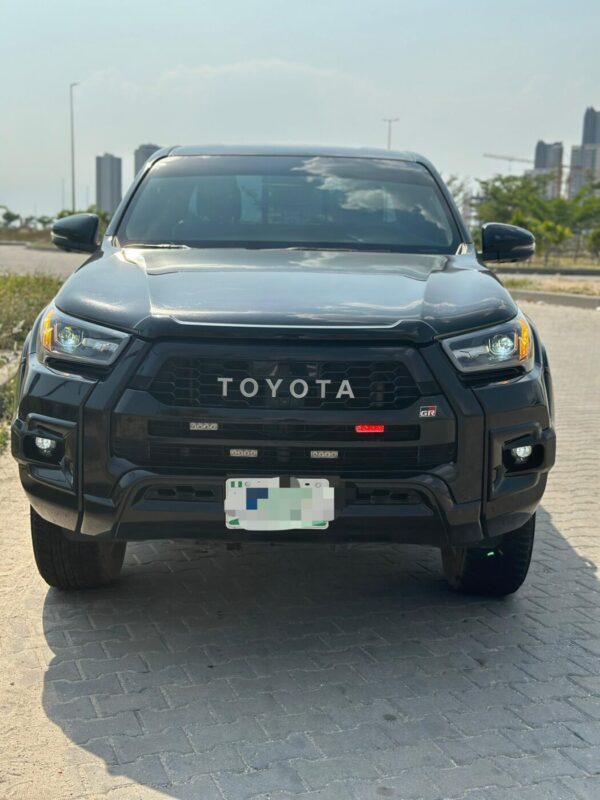 2024 Toyota Hilux