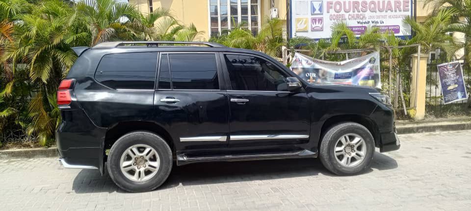 2022 Upgraded Toyota Prado - Image 4